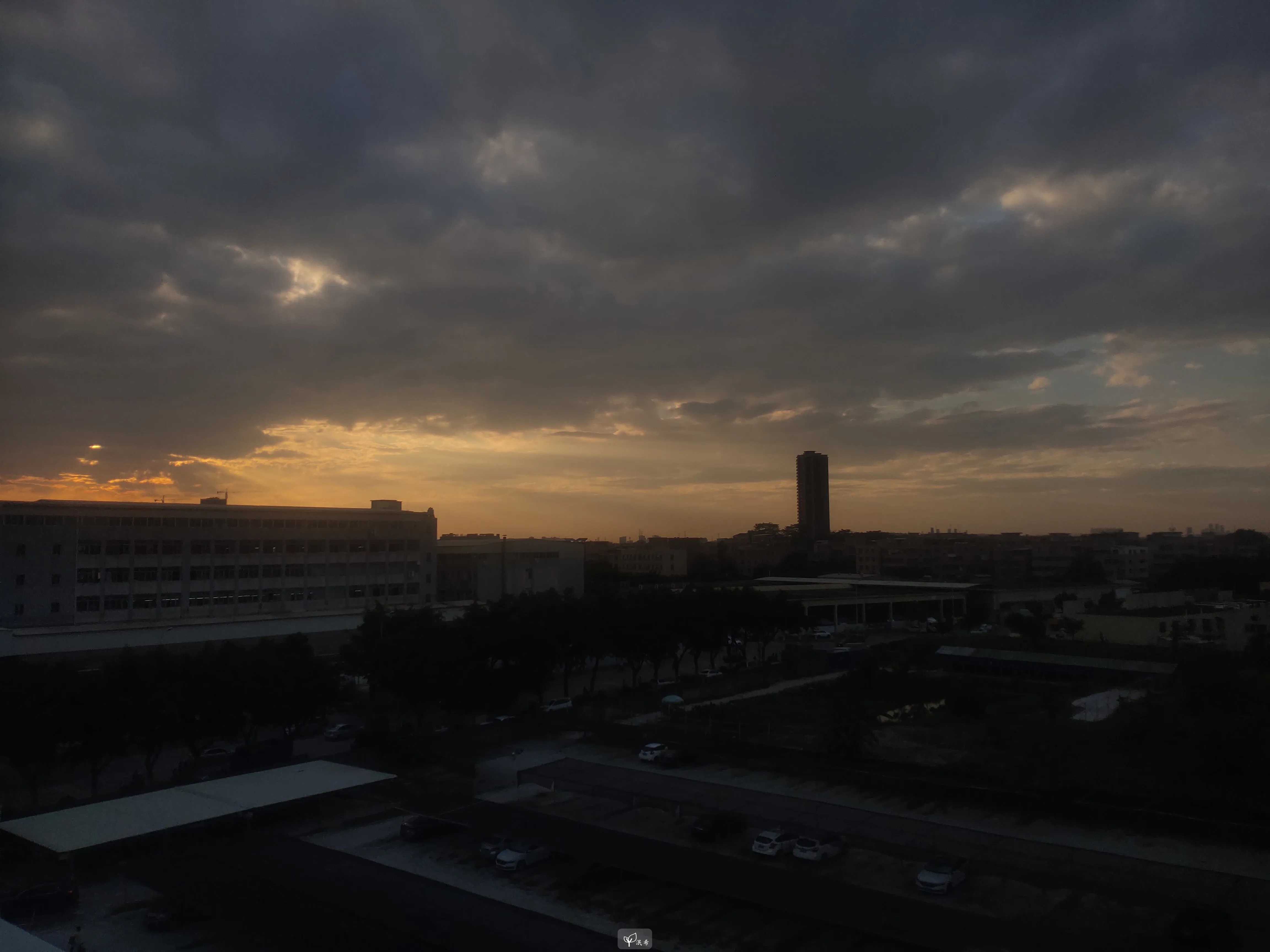Aperture: 1.8, Shutter: 1/1099s, ISO-50