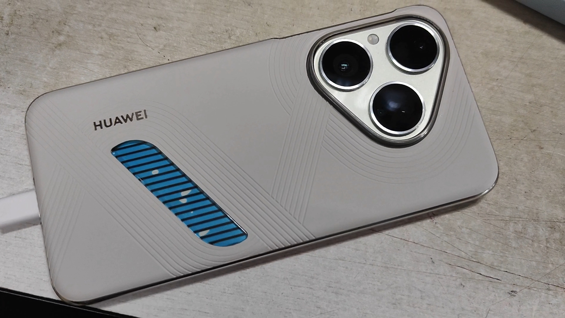 Huawei micro-pump liquid cooling case